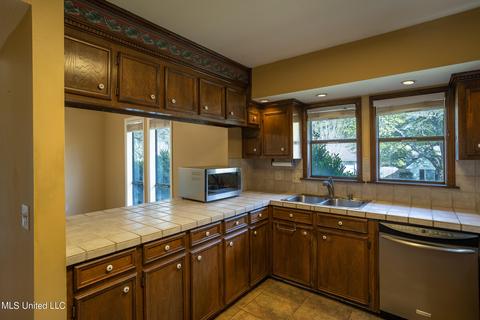 65 Sunline Dr, Brandon, MS 39042 photo 8