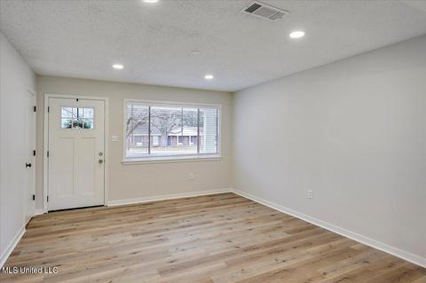 412 Wayne St, Clinton, MS 39056 photo 9