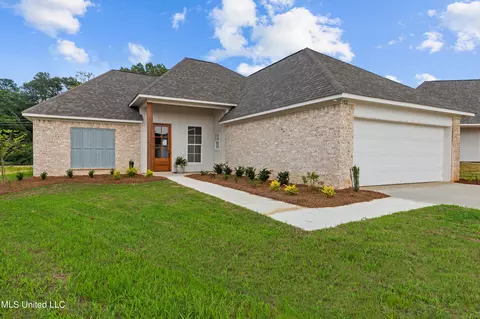 502 Black Cherry Cv, Canton, MS 39046 photo 2
