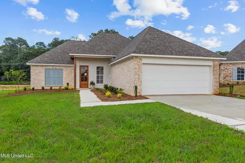 502 Black Cherry Cv, Canton, MS 39046 photo 3