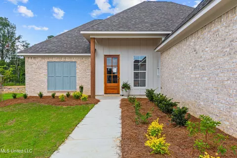502 Black Cherry Cv, Canton, MS 39046 photo 4