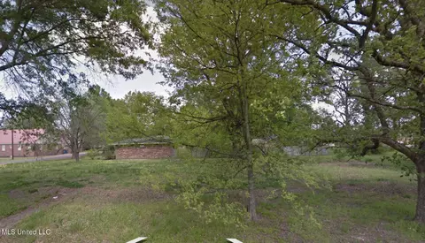 835 9th St, Lambert, MS 38643 photo 1