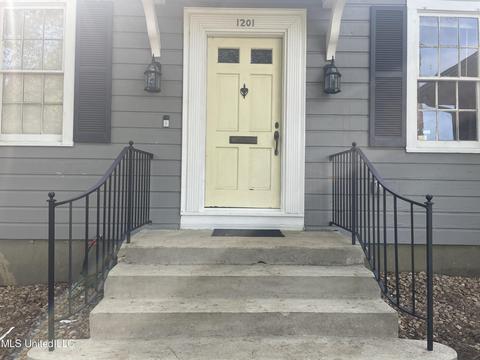 1201 Rosehill Cir, Jackson, MS 39202 photo 3