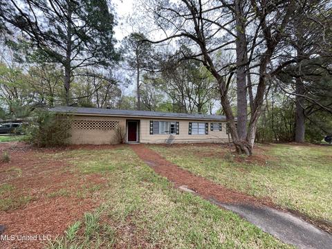 1110 Maria Dr, Jackson, MS 39204