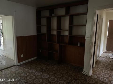 1110 Maria Dr, Jackson, MS 39204 photo 3