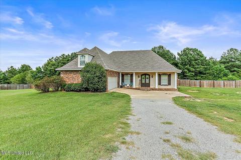 126 Grandview Dr, Florence, MS 39073 photo 1