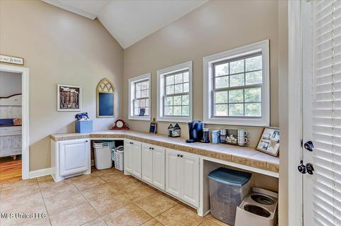 126 Grandview Dr, Florence, MS 39073 photo 17