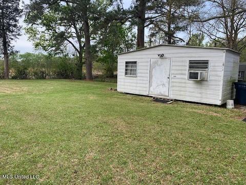 200 E Dinkins St, Canton, MS 39046 photo 8