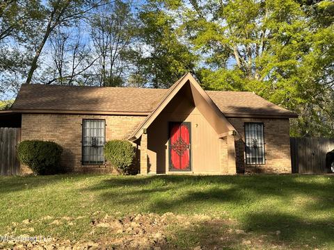 2332 Princess Pine Dr, Jackson, MS 39212