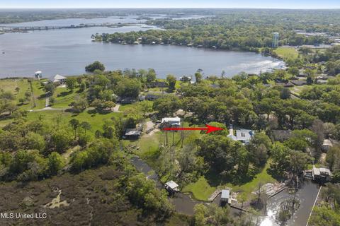 5313 Griffin, Moss Point, MS 39563 photo 3