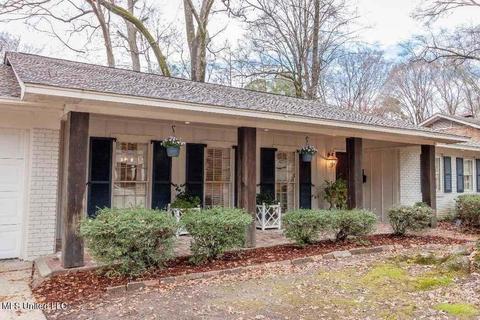 5345 Suffolk Dr, Jackson, MS 39211