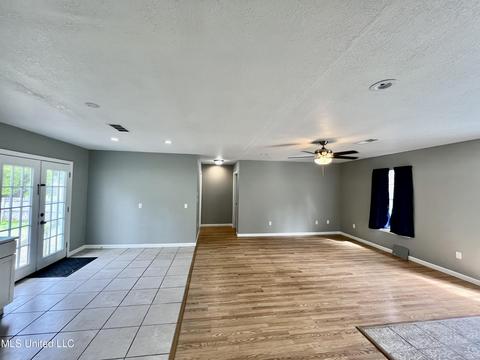 4472 Pierce Rd, D'iberville, MS 39540 photo 5