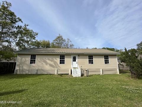 4472 Pierce Rd, D'iberville, MS 39540 photo 1