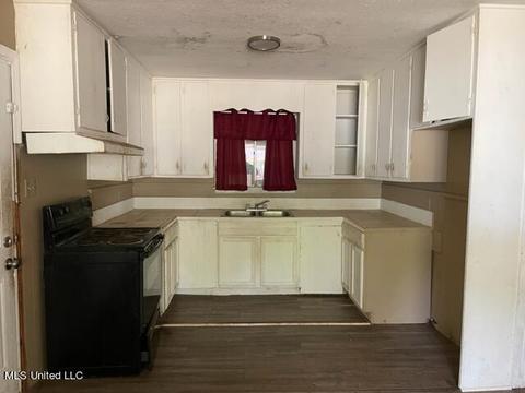 361 Barnes St, Jackson, MS 39206 photo 5