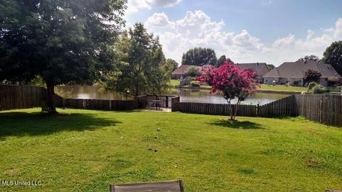 8951 Travis Dr, Olive Branch, MS 38654 photo 2