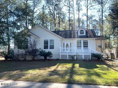 215 Kingswood Ave, Pass Christian, MS 39571