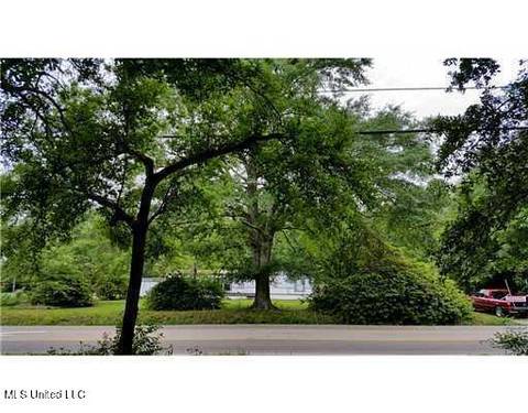 12115 Three Rivers Rd, Gulfport, MS 39503