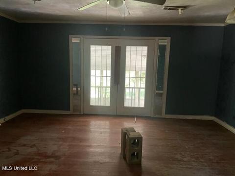 1648 Woodburn St, Jackson, MS 39212 photo 4