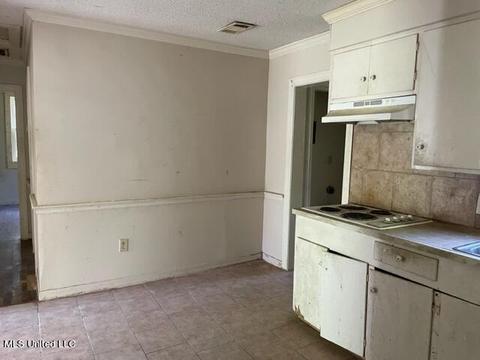 642 Broadmoor Dr, Jackson, MS 39206 photo 6
