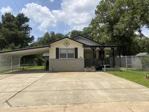 2305 9th St, Pascagoula, MS 39567