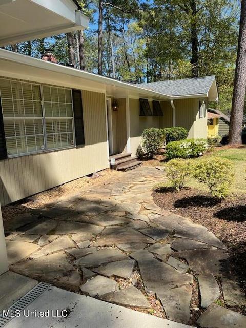 1814 Hillview Dr, Jackson, MS 39211 photo 2