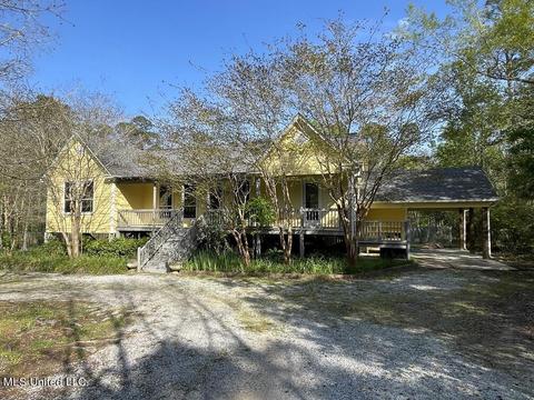 23521 Woodland Way, Pass Christian, MS 39571