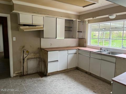 421 Lawrence Rd, Jackson, MS 39206 photo 5