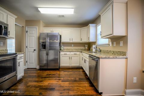2959 Flora Lee Dr, Nesbit, MS 38651 photo 9