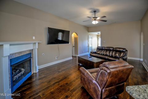 2959 Flora Lee Dr, Nesbit, MS 38651 photo 6