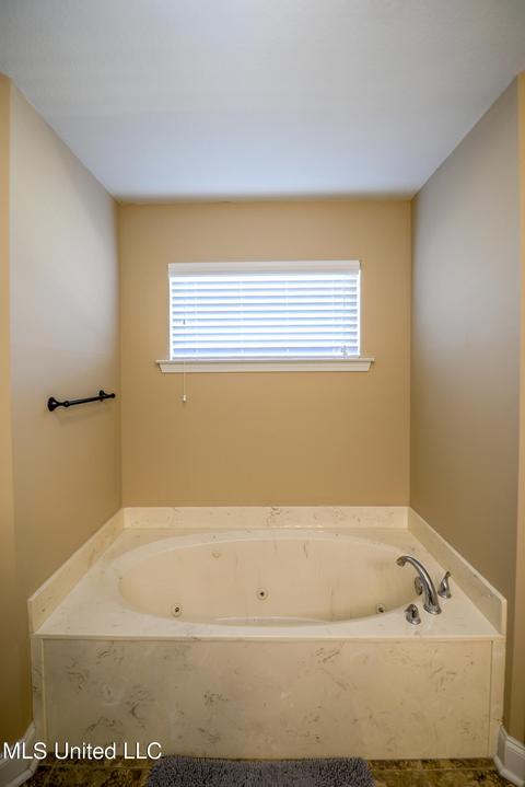 2959 Flora Lee Dr, Nesbit, MS 38651 photo 18