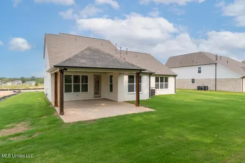 3871 Fieldstream Dr, Olive Branch, MS 38654 photo 2