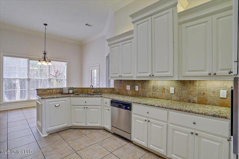 251 Cornerstone Dr, Brandon, MS 39042 photo 9