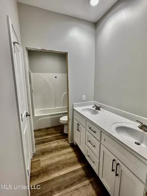 2108 Floral St, Moss Point, MS 39562 photo 13
