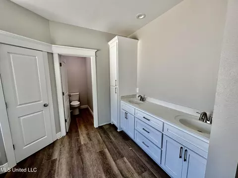 2108 Floral St, Moss Point, MS 39562 photo 11