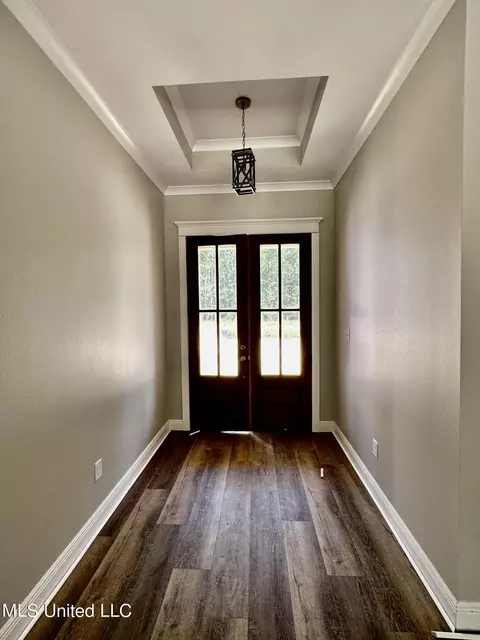 2108 Floral St, Moss Point, MS 39562 photo 9