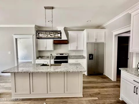 2108 Floral St, Moss Point, MS 39562 photo 7