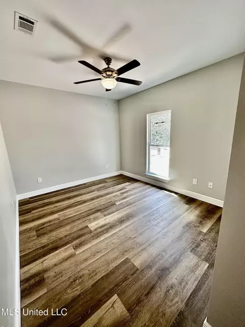 2108 Floral St, Moss Point, MS 39562 photo 12