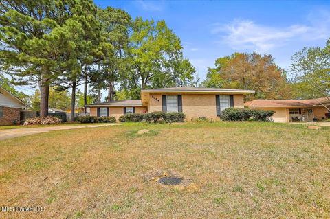 1156 Winnrose St, Jackson, MS 39211 photo 2