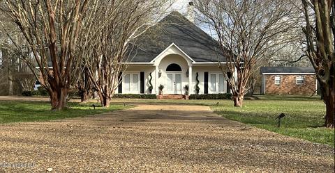 117 Random Oak Cv, Raymond, MS 39154