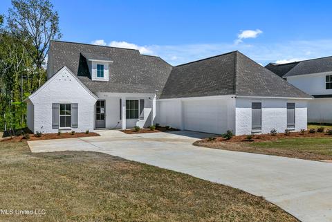 212 Crestwood Pl, Madison, MS 39110