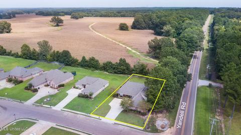 100 Bainbridge Xing Xing, Canton, MS 39046 photo 5