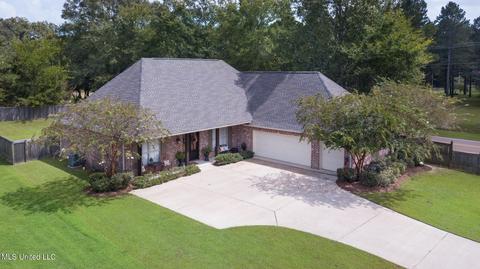 100 Bainbridge Xing Xing, Canton, MS 39046 photo 2