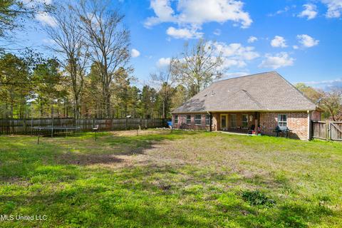 100 Bainbridge Xing Xing, Canton, MS 39046 photo 51