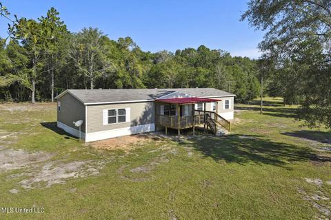 37 Grady Diamond Rd, Perkinston, MS 39573