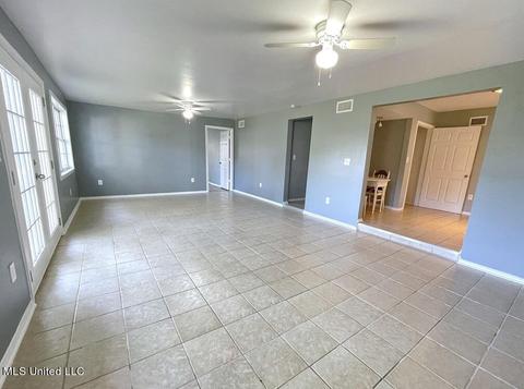 419 E 2nd St, Long Beach, MS 39560 photo 9