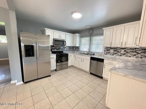 419 E 2nd St, Long Beach, MS 39560 photo 12
