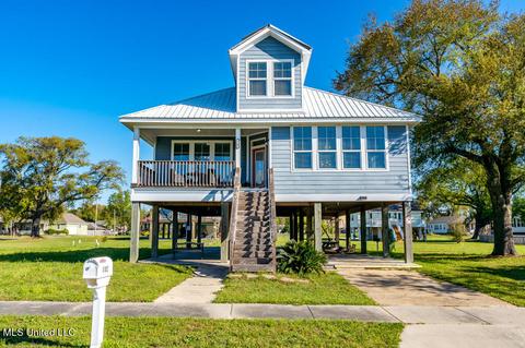 4102 Finley St, Gulfport, MS 39501