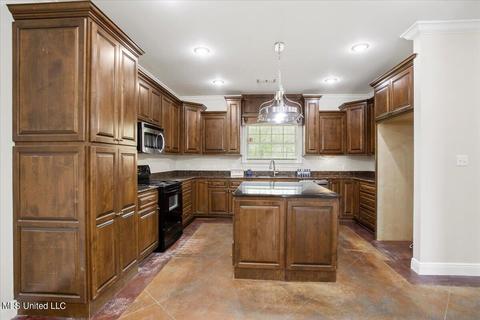 69268 E Diamondhead Dr, Diamondhead, MS 39525 photo 11