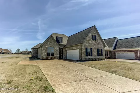 3828 Andreas Dr, Southaven, MS 38672