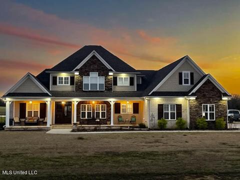 101 Trace Cv, Senatobia, MS 38668